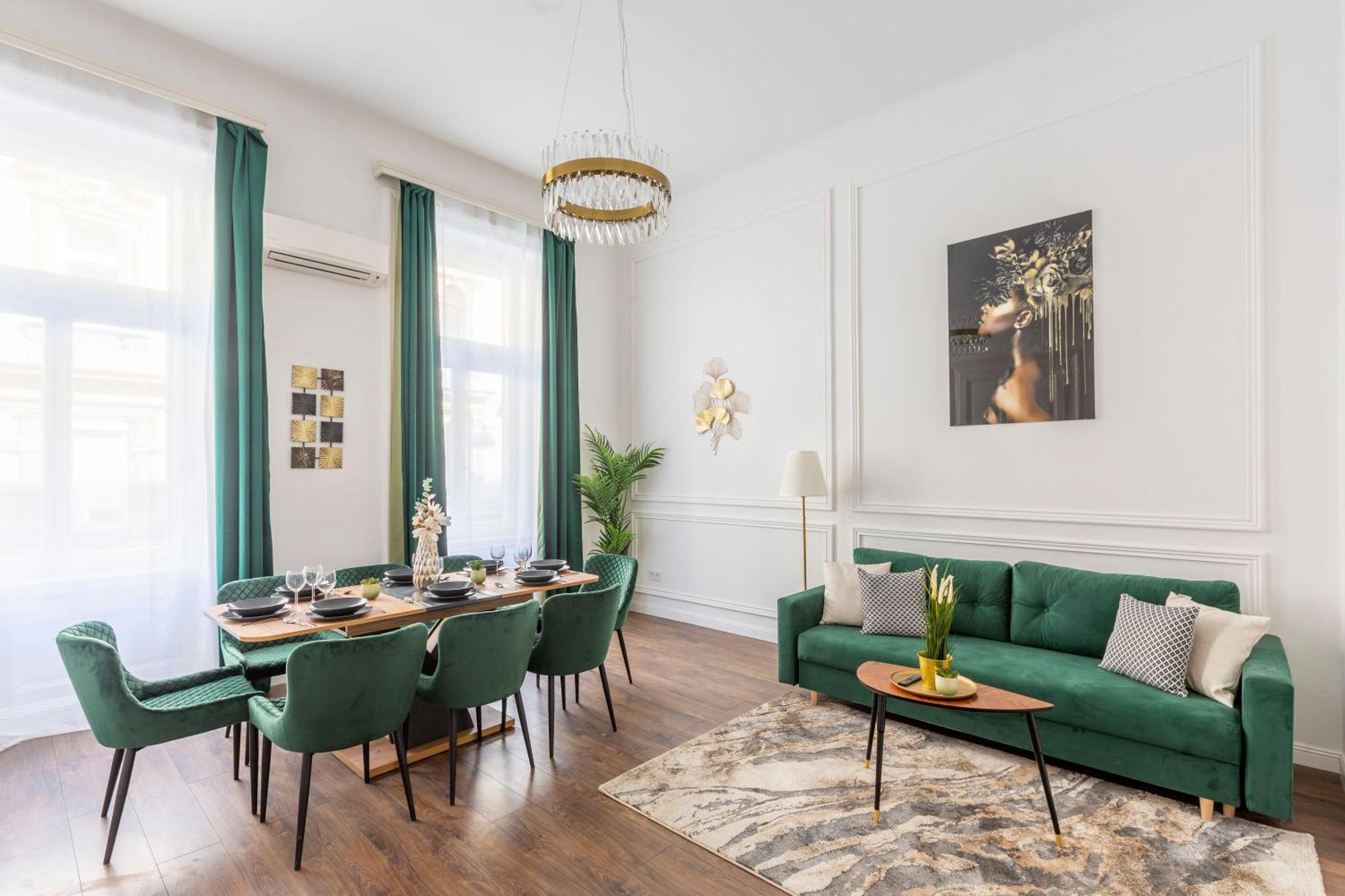 Luxurious Prestige Residence Next To The New York Cafe — Photos 3