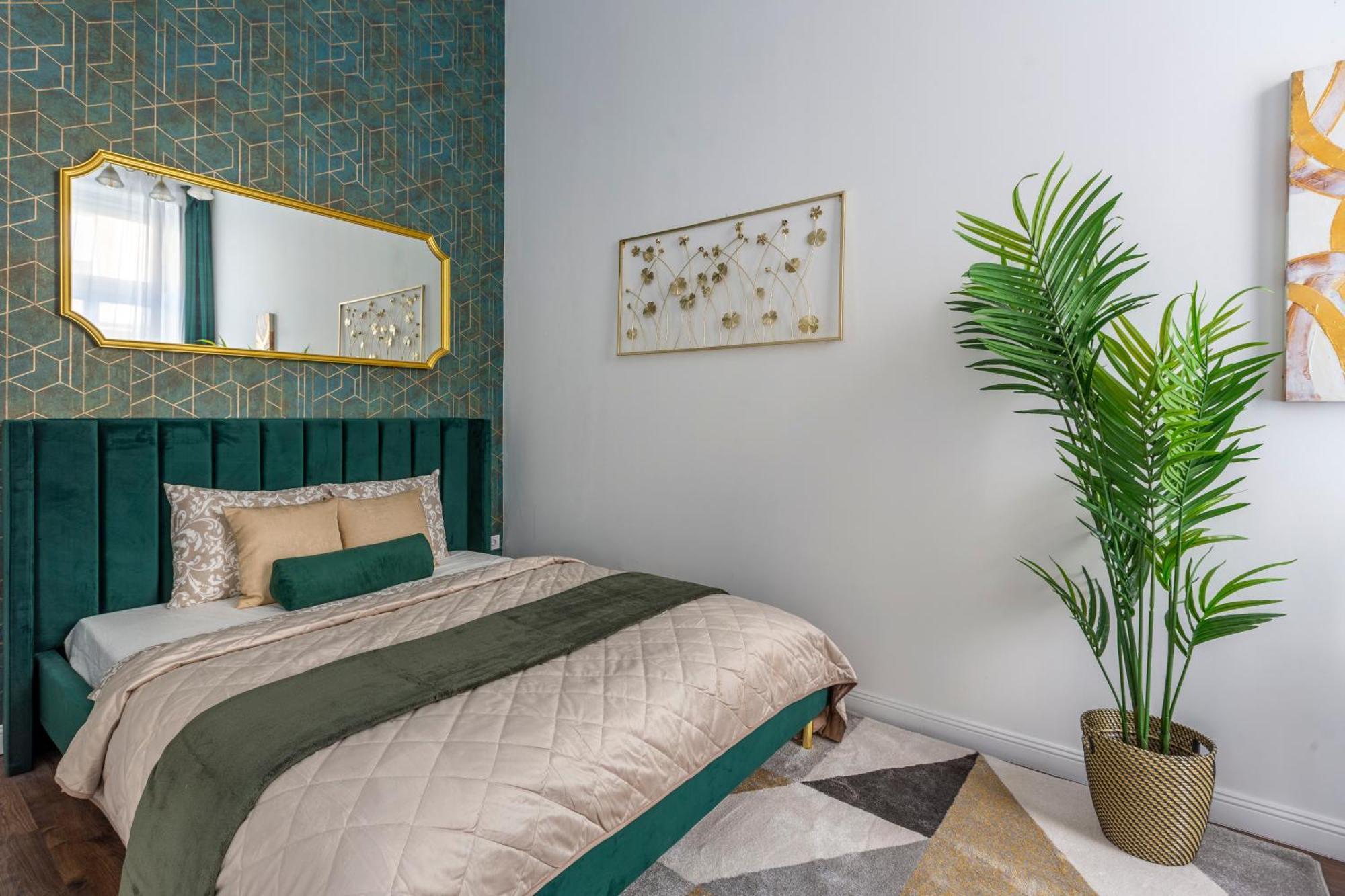 Luxurious Prestige Residence Next To The New York Cafe — Photos 1