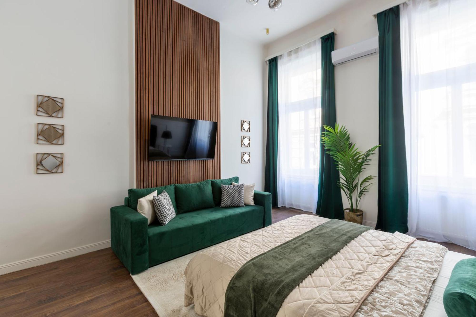 Luxurious Prestige Residence Next To The New York Cafe, Budapest